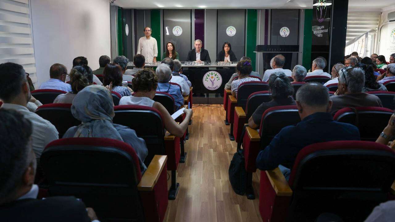 DEM Parti'de kongre sonrası yeni MYK belirlendi
