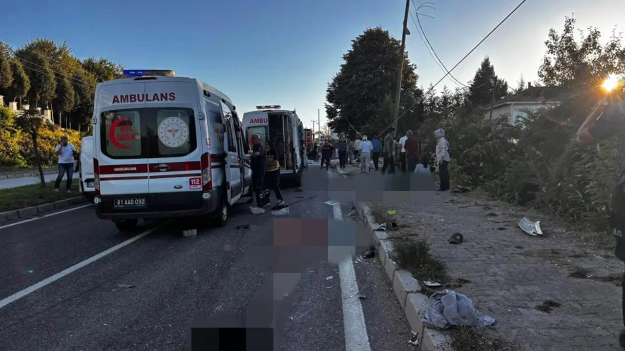 Düzce'de katliam gibi kaza: 4 ölü, 8 yaralı!