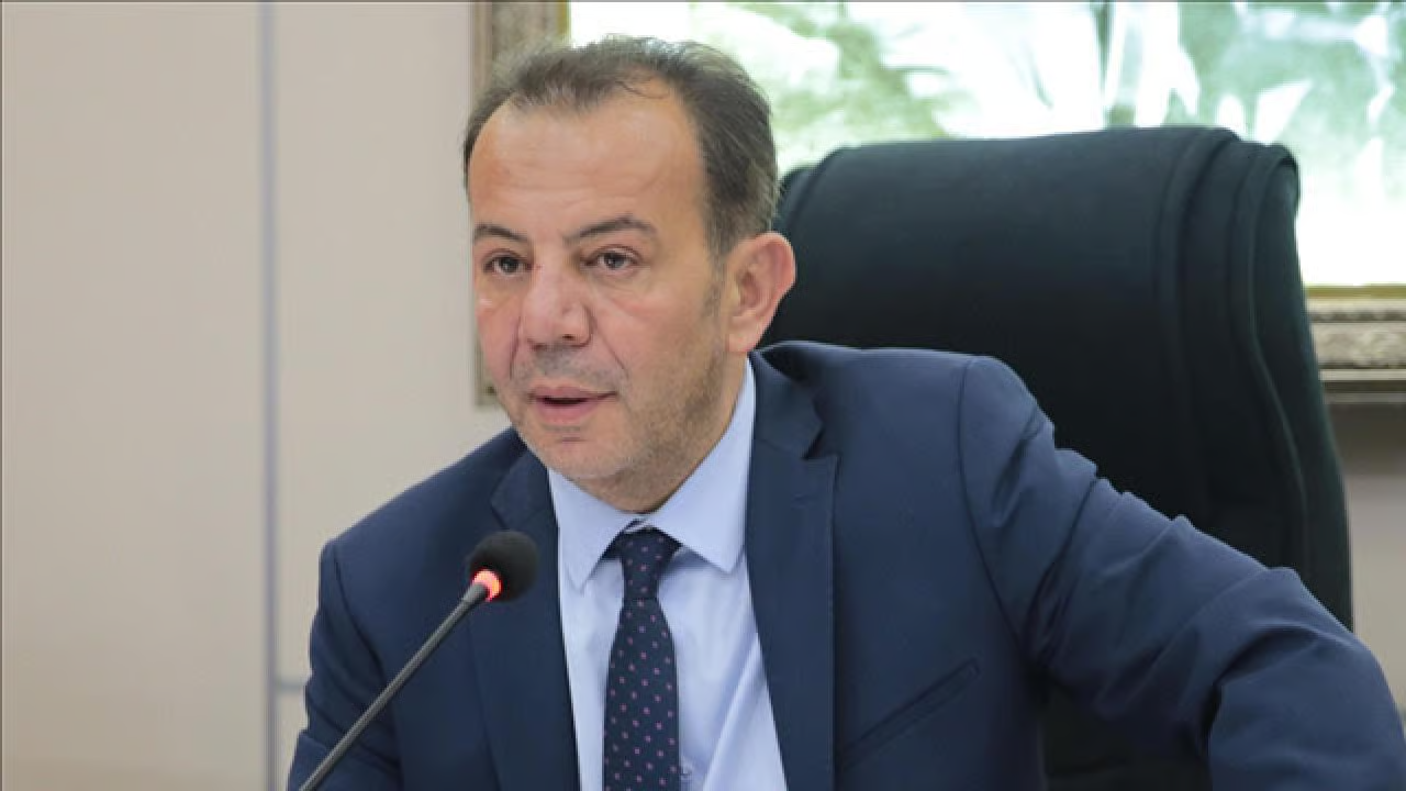 Tanju Özcan mahkemede fenalaşarak baygınlık geçirdi