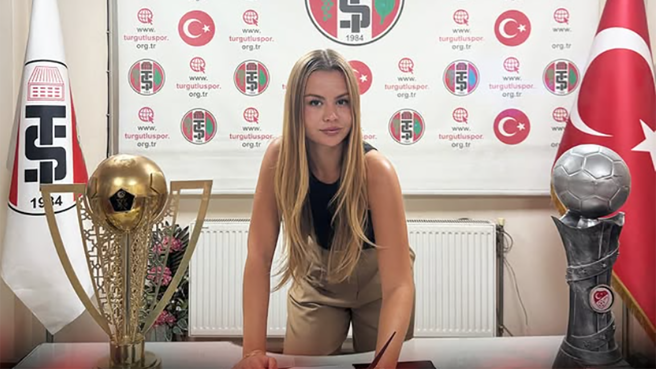 Tarihi imza: Turgutluspor, genç kadın teknik direktöre emanet