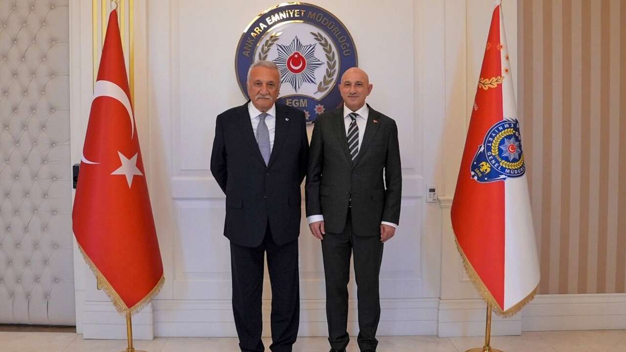 Mehmet Ağar, Ankara İl Emniyet Müdürlüğü'nü ziyaret etti