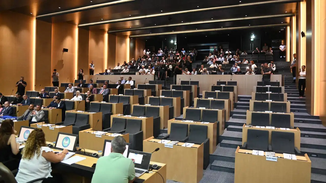CHP, AK Parti ve MHP bir oldu: Belediye meclisinde kriz