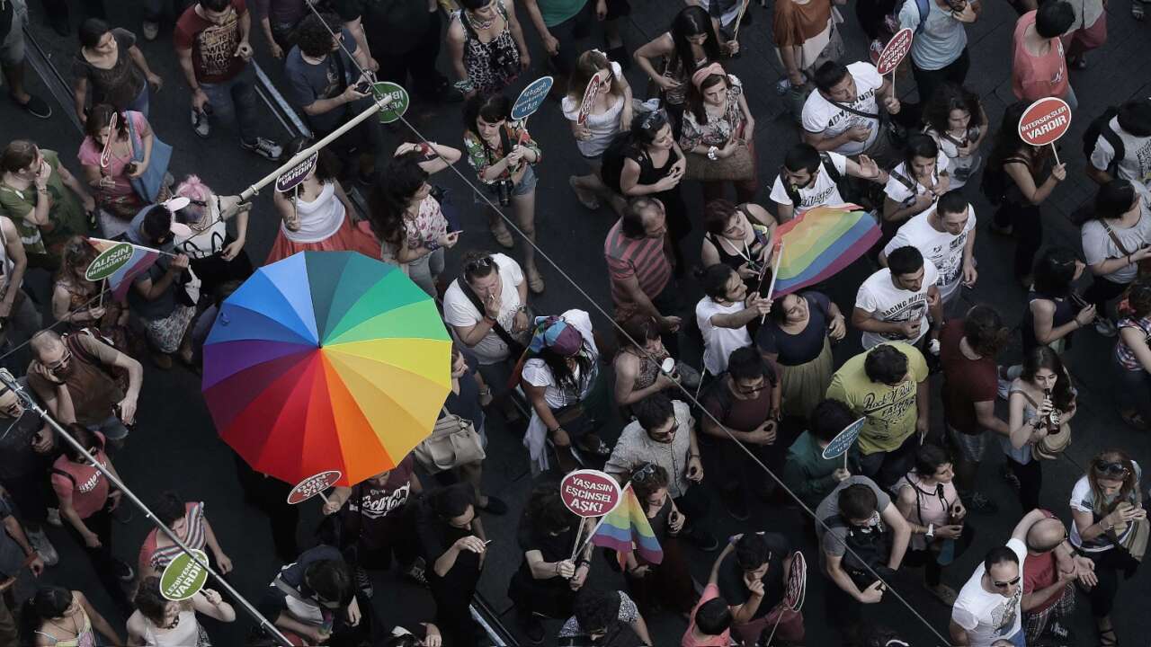 LGBTİ+'lara operasyona tepkiler büyüyor: Varoluş engellenemez