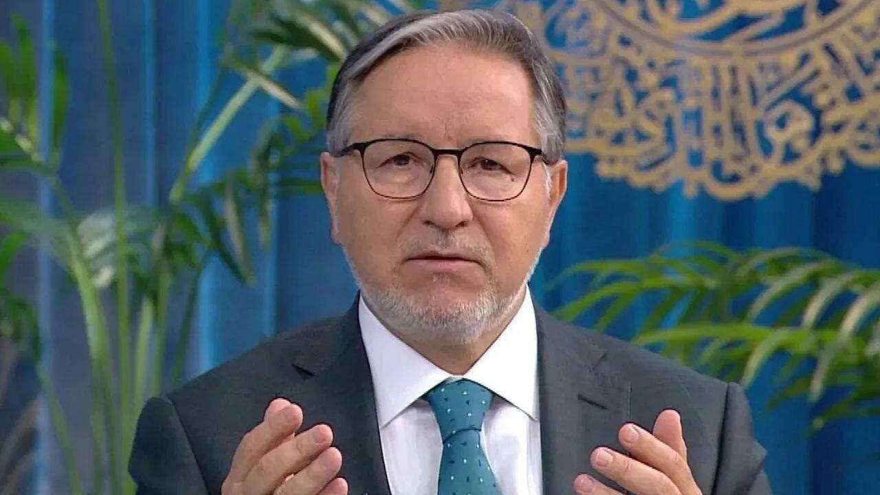 Acı haberi canlı yayında aldı