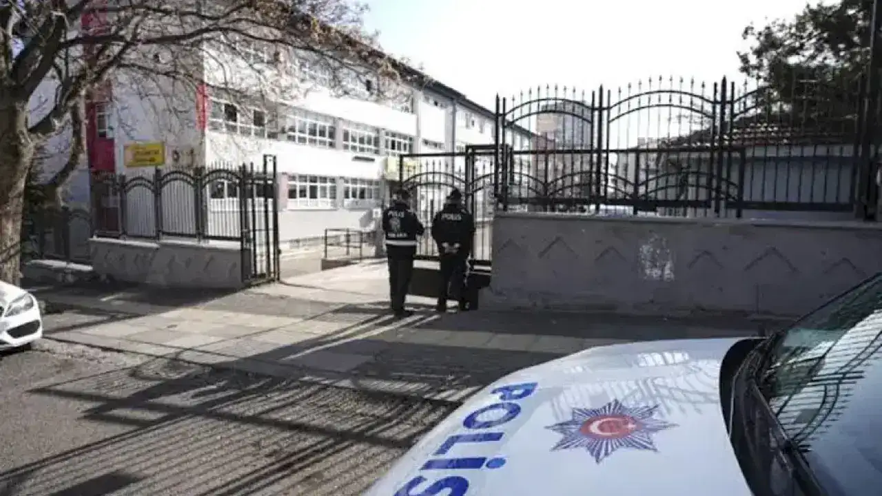 Dedektör araması ve veliler için önlem: Okullara getirilen yenilikler ve yasaklar neler?