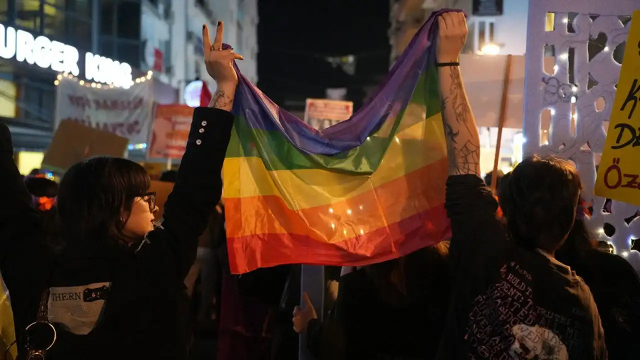 İlk tutuklamalar geldi: LGBTİ+'ları hedef alan operasyonlarda 16 kişi tutuklandı