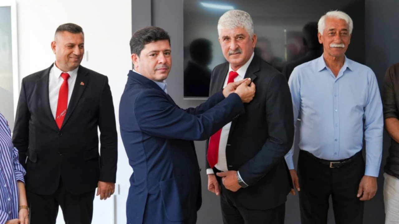 Muğla'da bir belediye başkanı daha YENİ Parti'ye katıldı