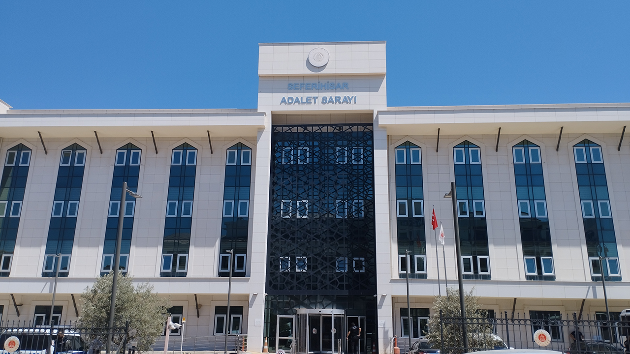 Seferihisar Belediyesi soruşturmasında 47 kişi adliyeye sevk edildi