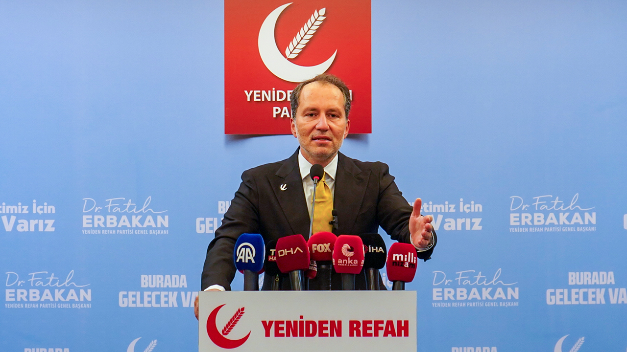 Fatih Erbakan'dan hükümete tepki: Borsada yaşananlar çok ağır bir dolandırıcılık vakasıdır