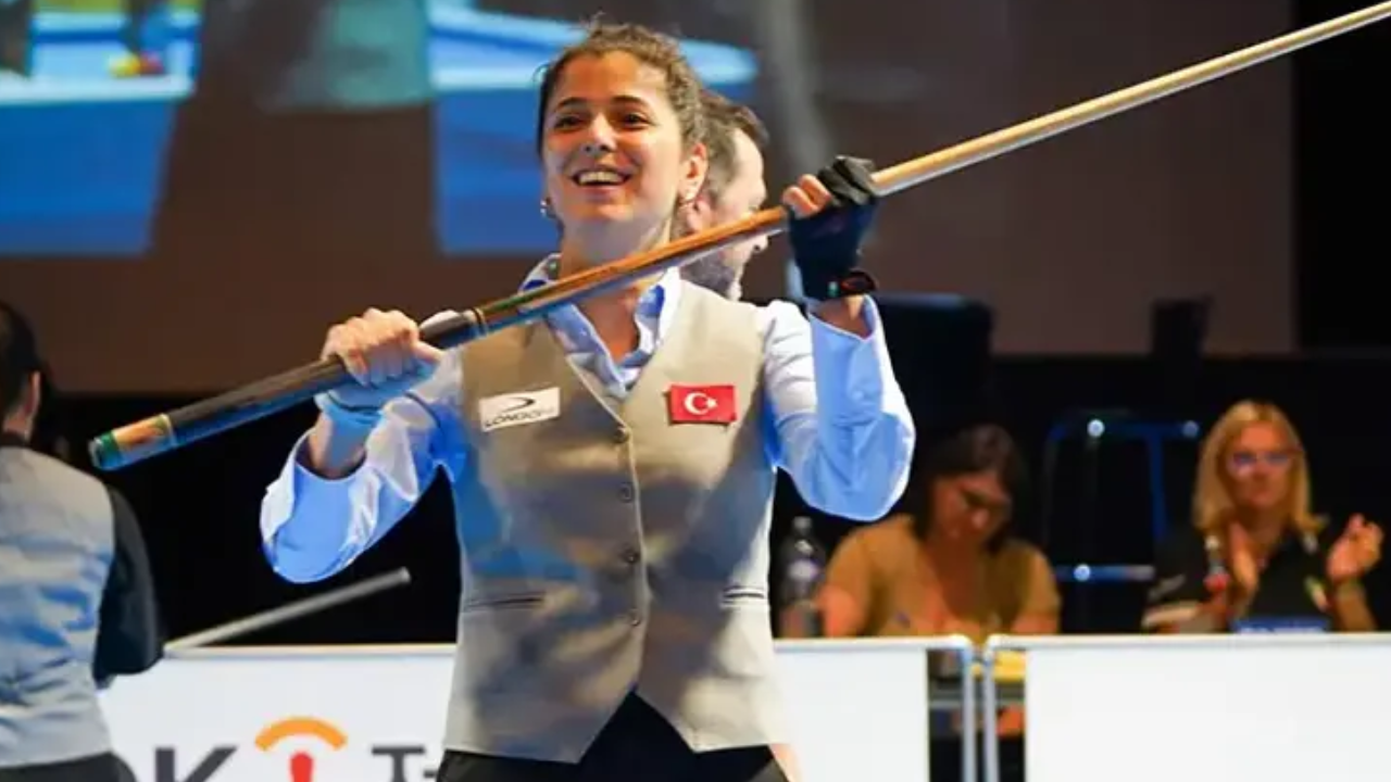 Milli bilardocu Güzin Müjde Karakaşlı, dünya şampiyonu oldu