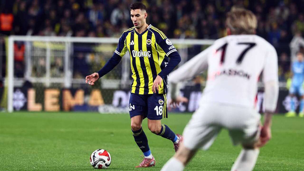 Mert Müldür'den Fenerbahçe'ye kötü haber: Antrenmanı yarıda bıraktı