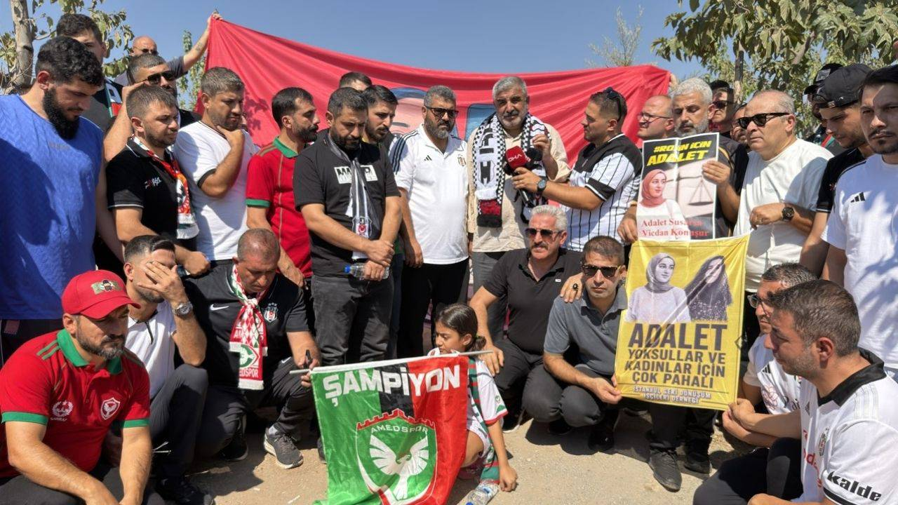 Amedspor ve Beşiktaş taraftarlarından Rojin Kabaiş'in mezarına ziyaretA