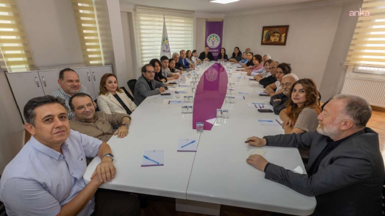 DEM Parti MYK'de görev dağılımı yapıldı