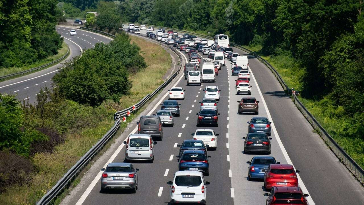 YENİ Parti Milletvekili Deniz Yavuzyılmaz: İstanbul-Ankara güzergâhındaki 338 liralık geçiş ücreti 1.890 liraya çıkabilir