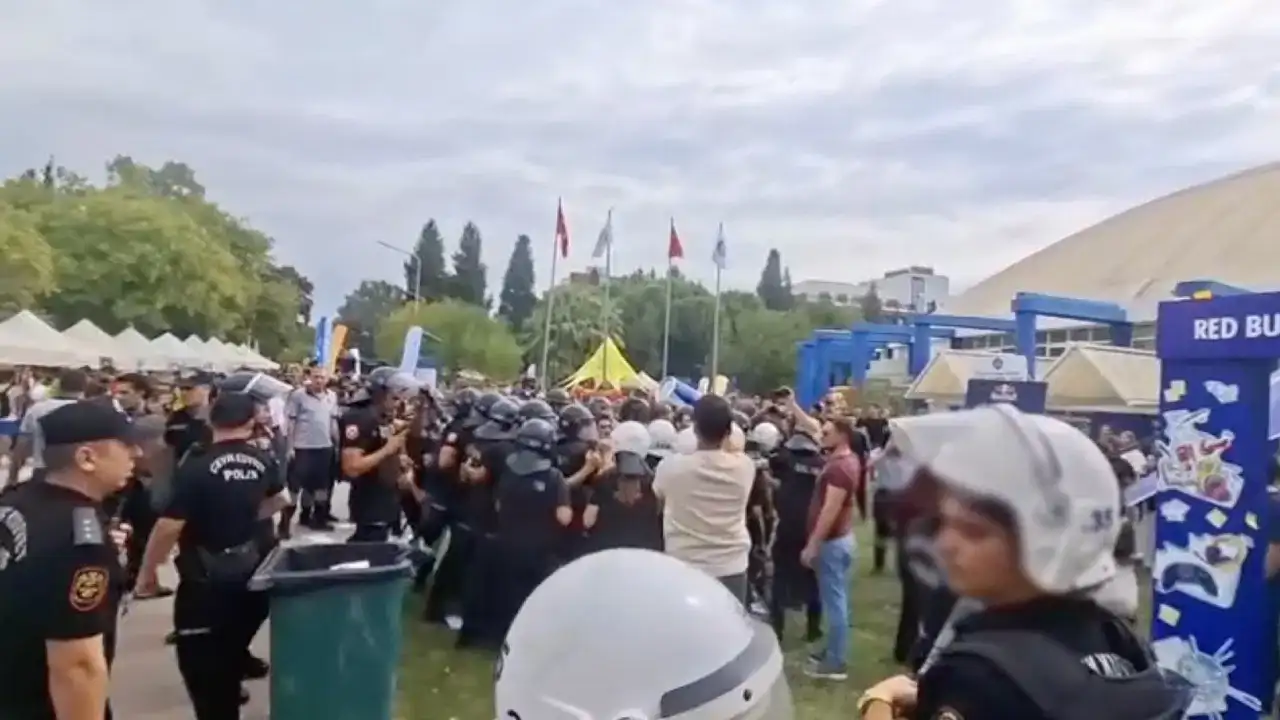 Ege Üniversitesi’nde 27 öğrenci gözaltında