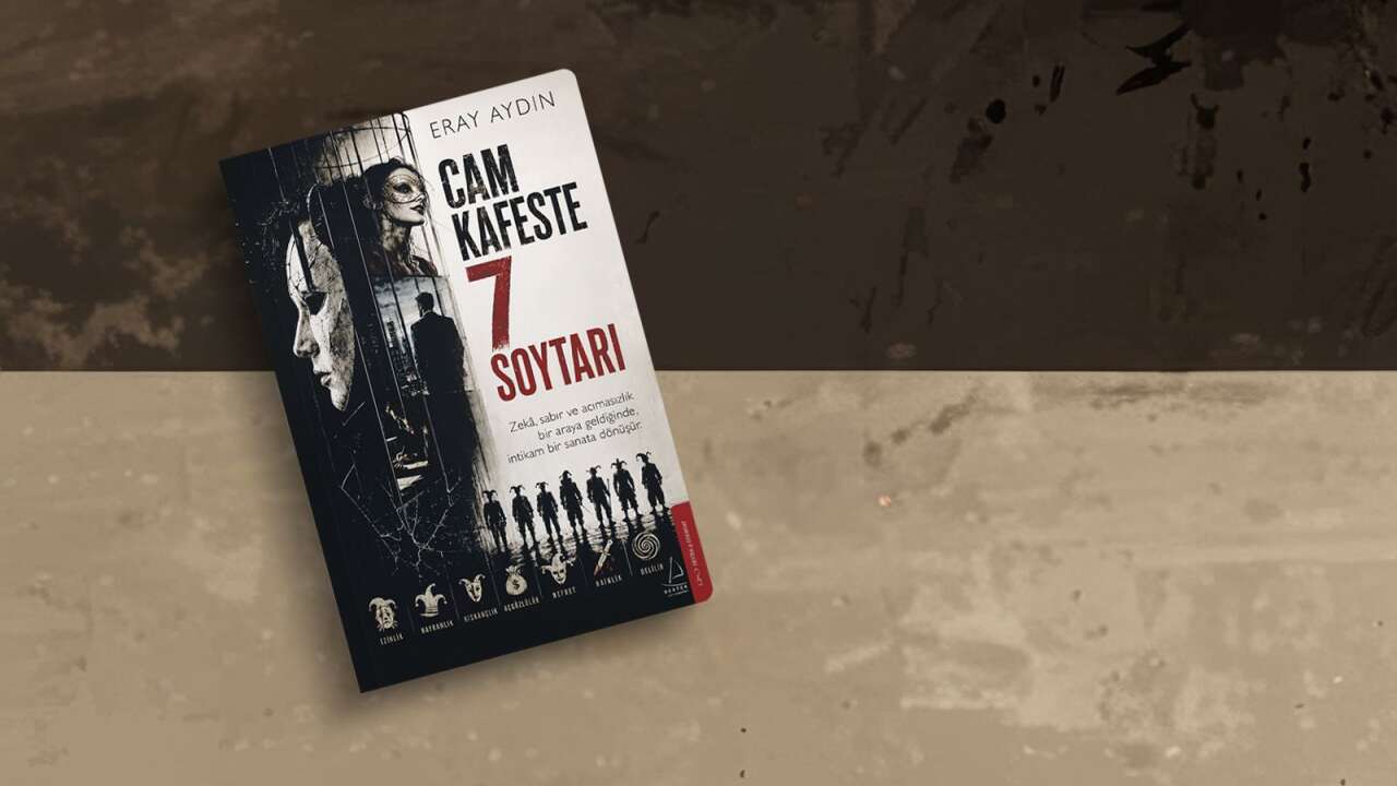 Maskeli bir sanatçı, esrarengiz bir yangın ve 7 soytarı