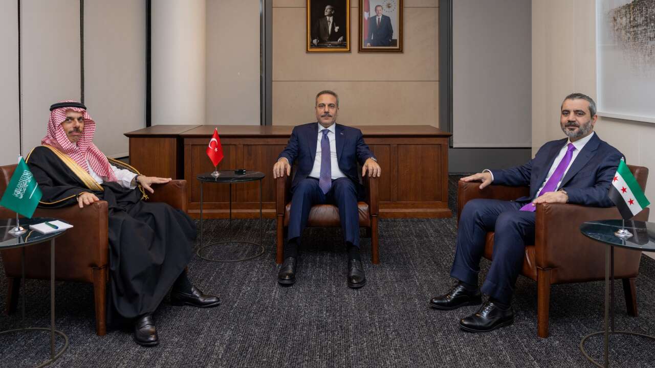Türkiye-Suriye-Suudi Arabistan dışişleri bakanları toplantısı, ABD'de yapıldı
