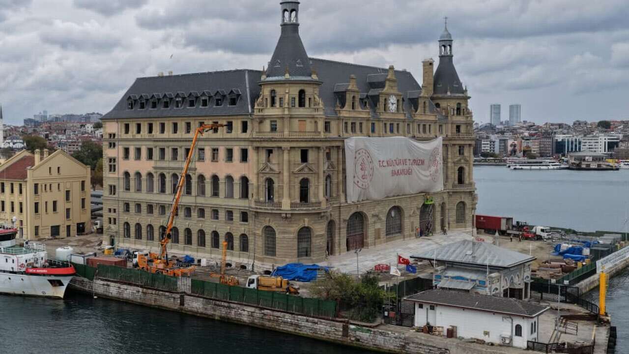 Haydarpaşa’nın temellerindeki ahşap kazıkların yüzde 80’i yok olmuş!