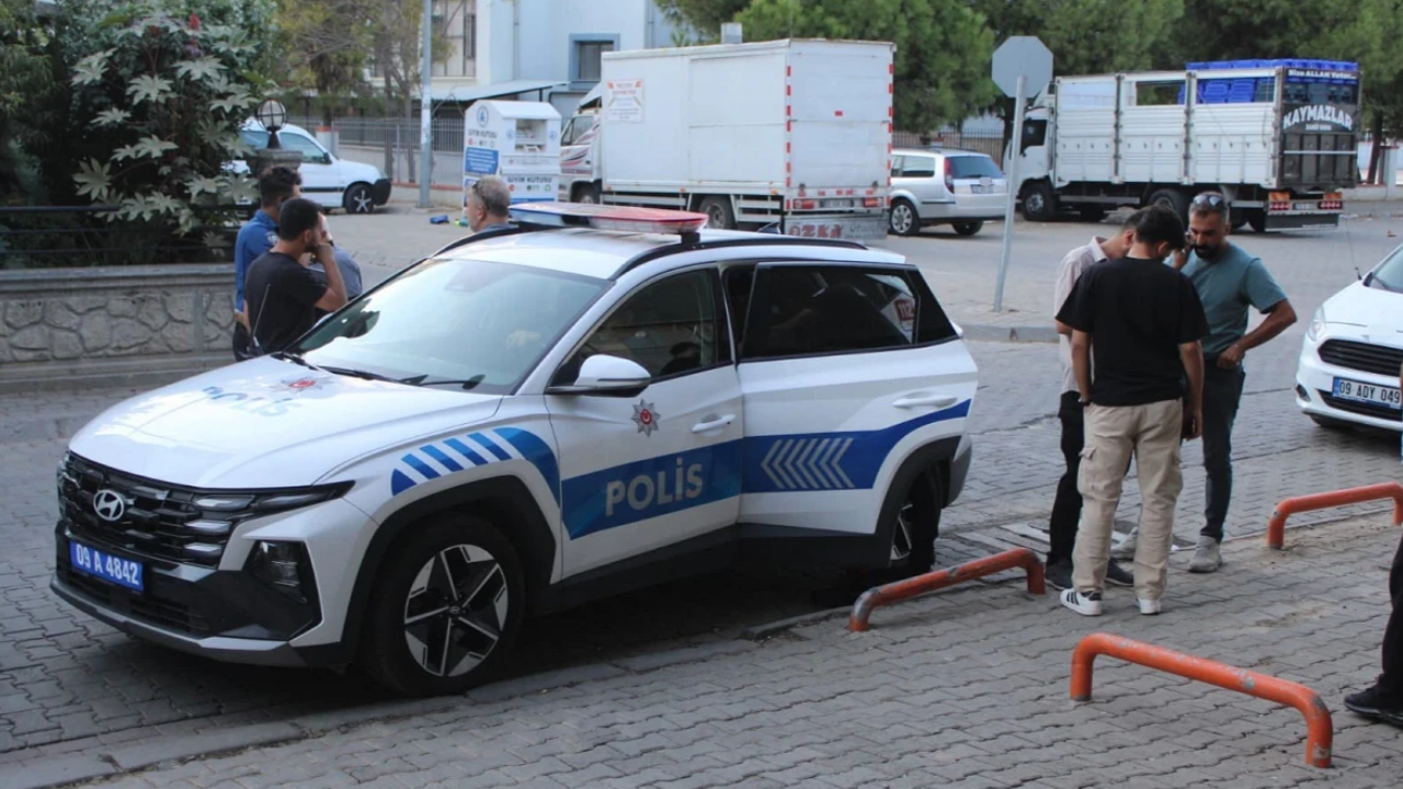 Okul önünde pompalı tüfekle gezdiler: İkisi de 17 yaşında