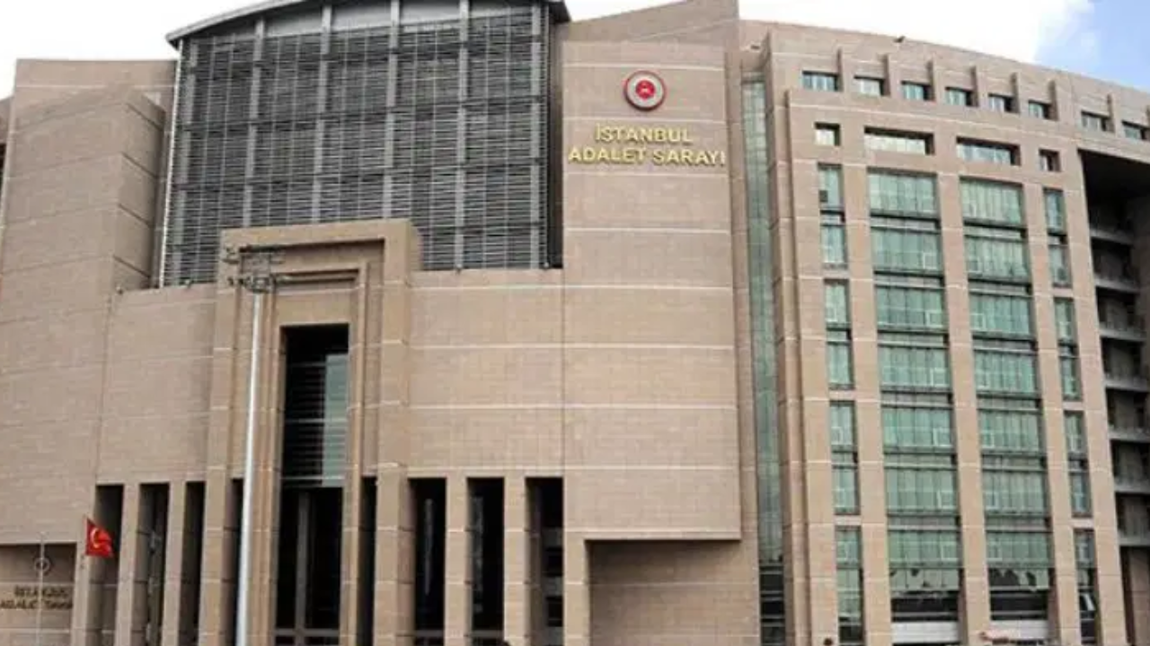 'Usulsüz vatandaşlık' soruşturmasında 26 kişi tutuklandı