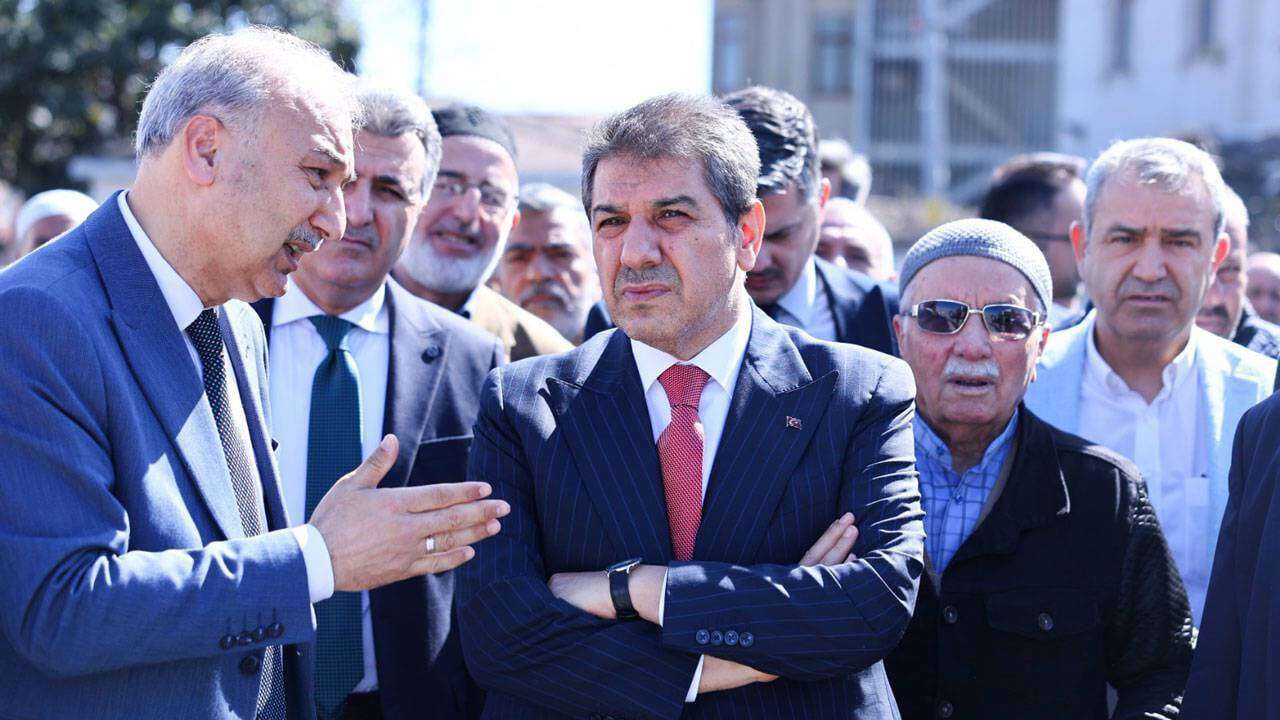 AK Partili belediyeler Suriye’ye kamyon seferberliği başlattı