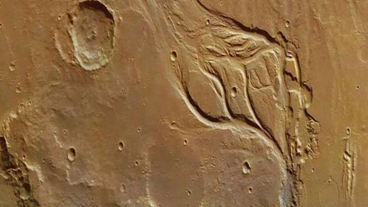 Mars’ta sıcak su izleri bulundu