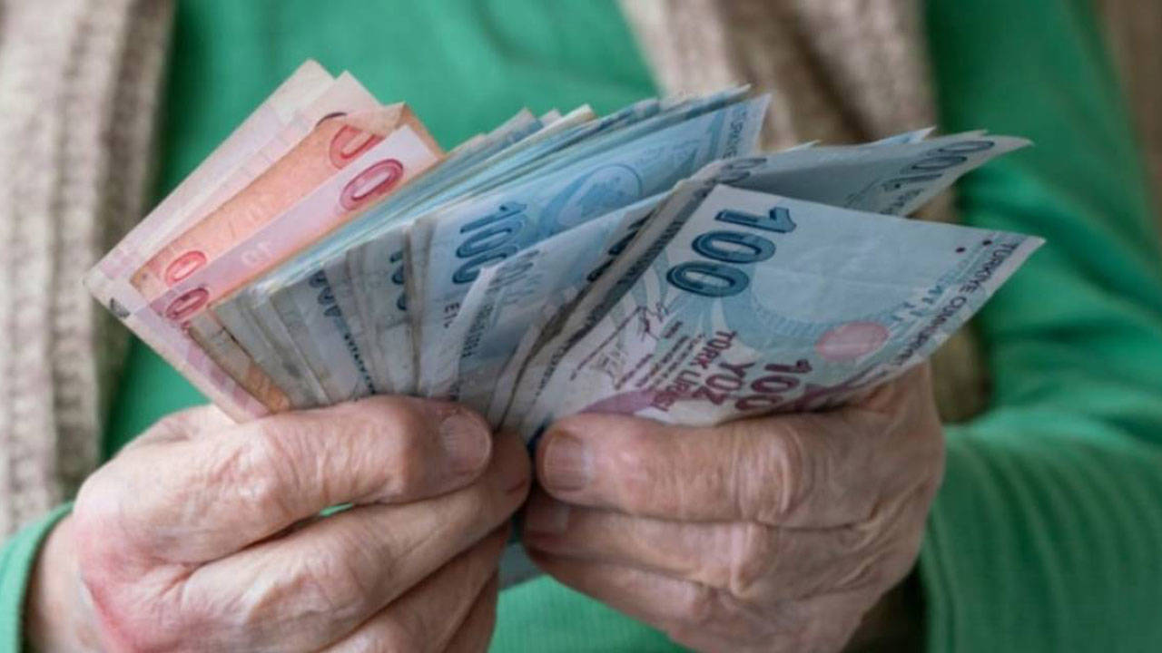 Cumhur İttifakı ortağından seyyanen zam açıklaması: Emekliler için rakam ve tarih verdi