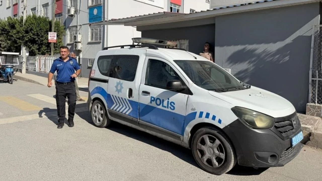 7 yaşındaki öğrencinin çantasında tabanca bulundu! Öğretmen son anda fark etti