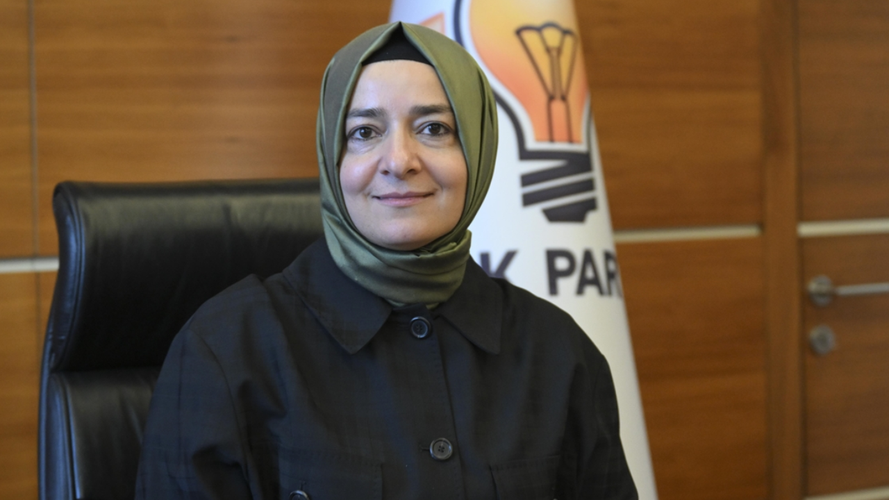AK Partili Fatma Betül Sayan Kaya görevinden affını istedi