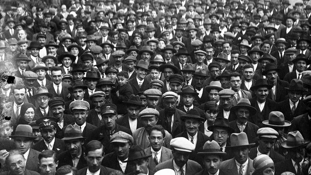 Cumhuriyetin Kamera Arkası: 90 bin fotoğrafla İstanbul’un bilinmeyen yüzü