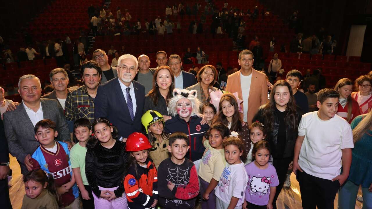 Minik seyirciler bu kez itfaiyecilerin dünyasına konuk oldu