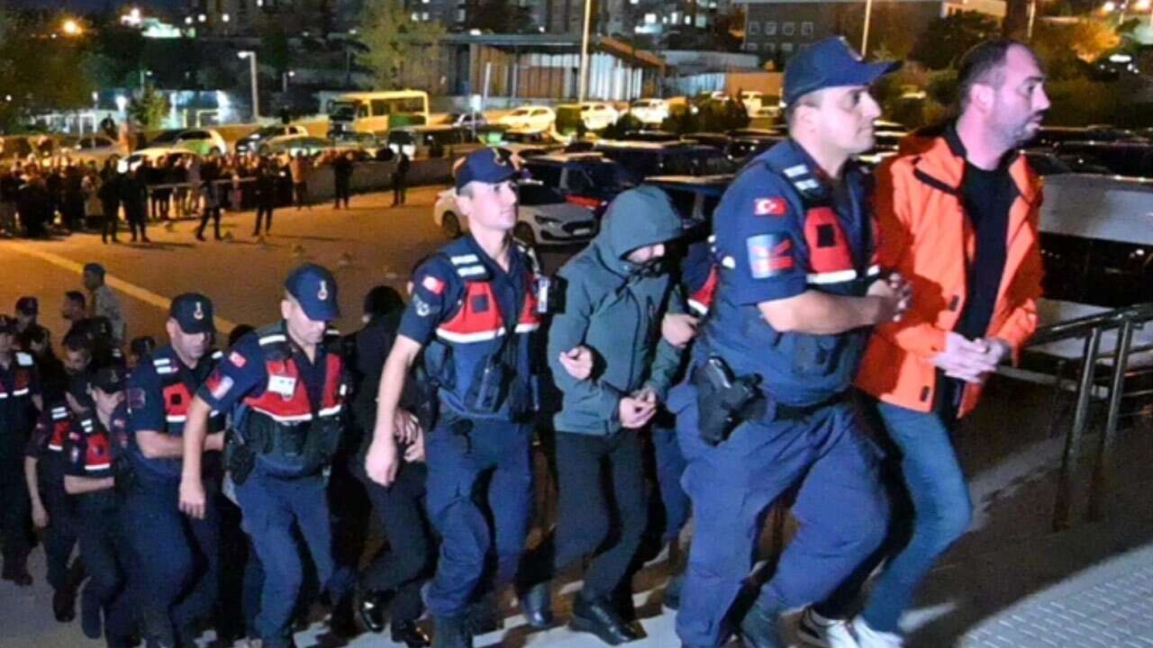 Eski AK Partili ve MHP'li başkanlar yolsuzluk soruşturmasında tutuklandı