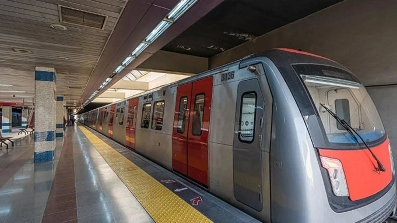 Metroda intihar girişimi! Seferler durduruldu