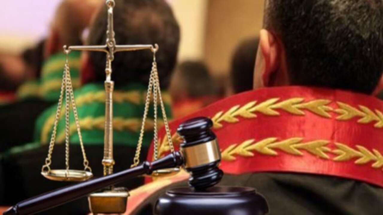 Savcı ve eşinin hesaplarında dudak uçuklatan para trafiği