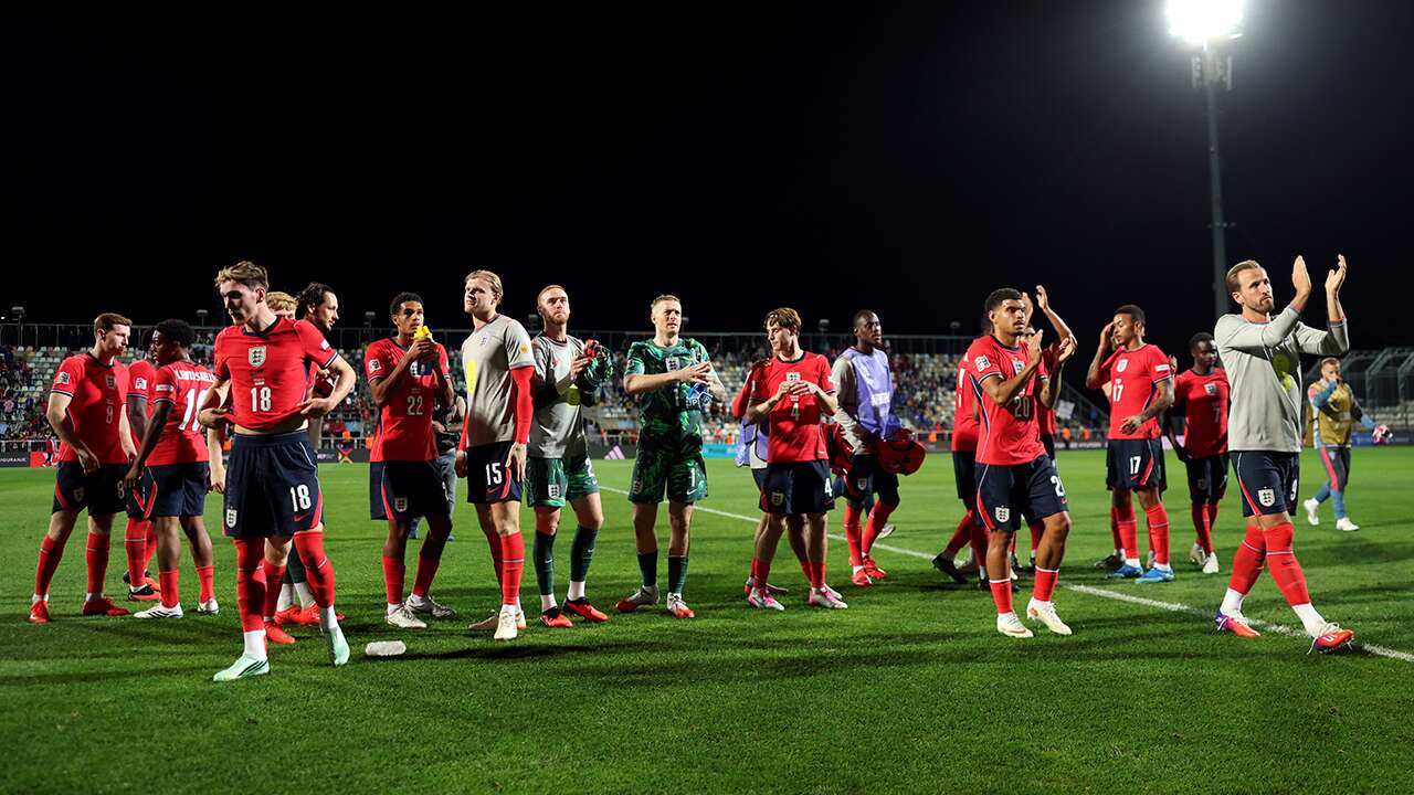 İngiltere'den tarihi skor: Gol olup yağdılar