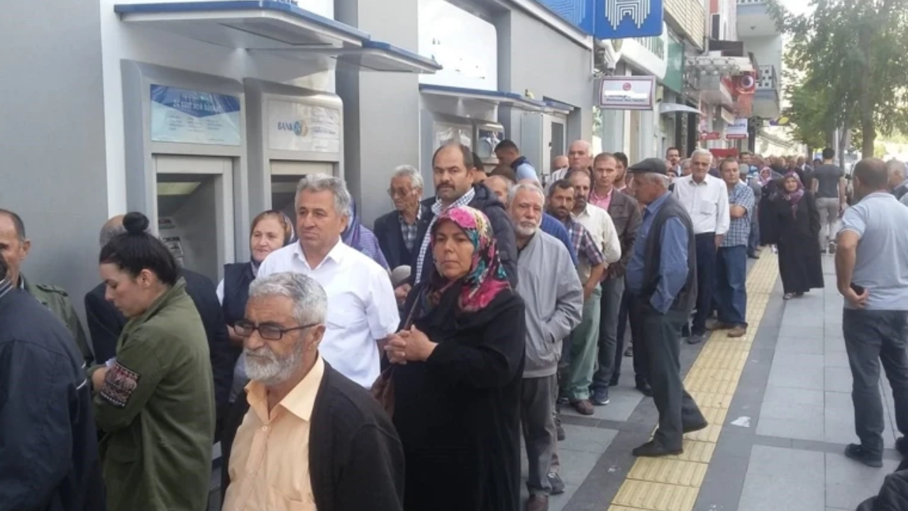 Emekli aylıklarına iyileştirme yapılacak mı? TBMM’ye ‘intibak’ teklifi sunuldu