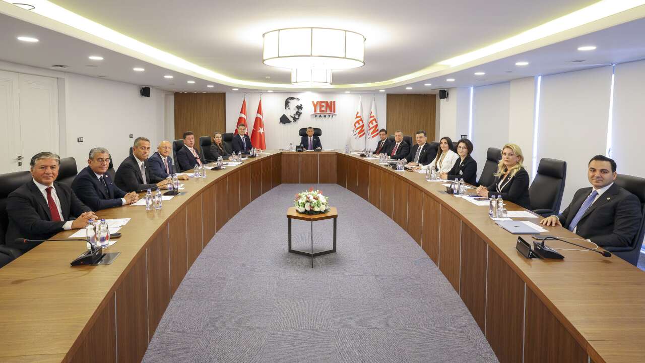 YENİ Parti kurmayları açıkladı: Değişiklik kararı çıkarsa yeni isim ne olacak?