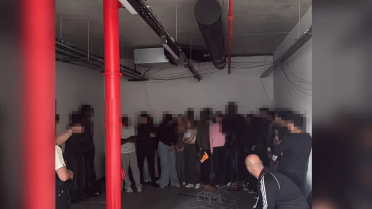 Beyoğlu ve Şişli'de çağrı merkezlerine dolandırıcılık operasyonu: 95 kişi gözaltına alındı