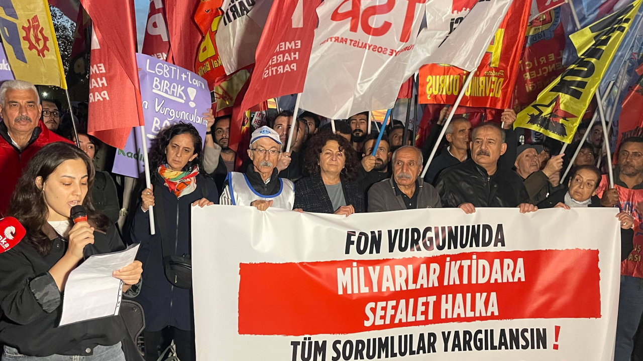 Kadıköy’de 'fon vurgunu' protestosu: 'İktidarın kurduğu örgütlü soygun!'