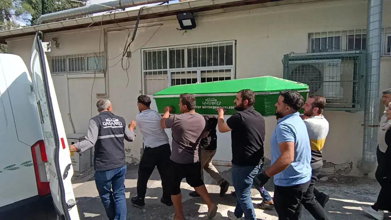 12 yaşındaki çocuk, 16 yaşındaki çocuğu bıçaklayıp öldürdü!