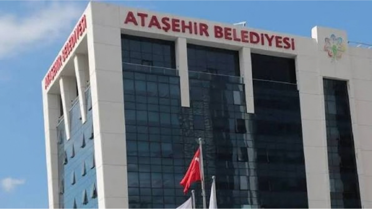 Ataşehir Belediyesi Meclisi'nde CHP'li üye partisinden istifa etti