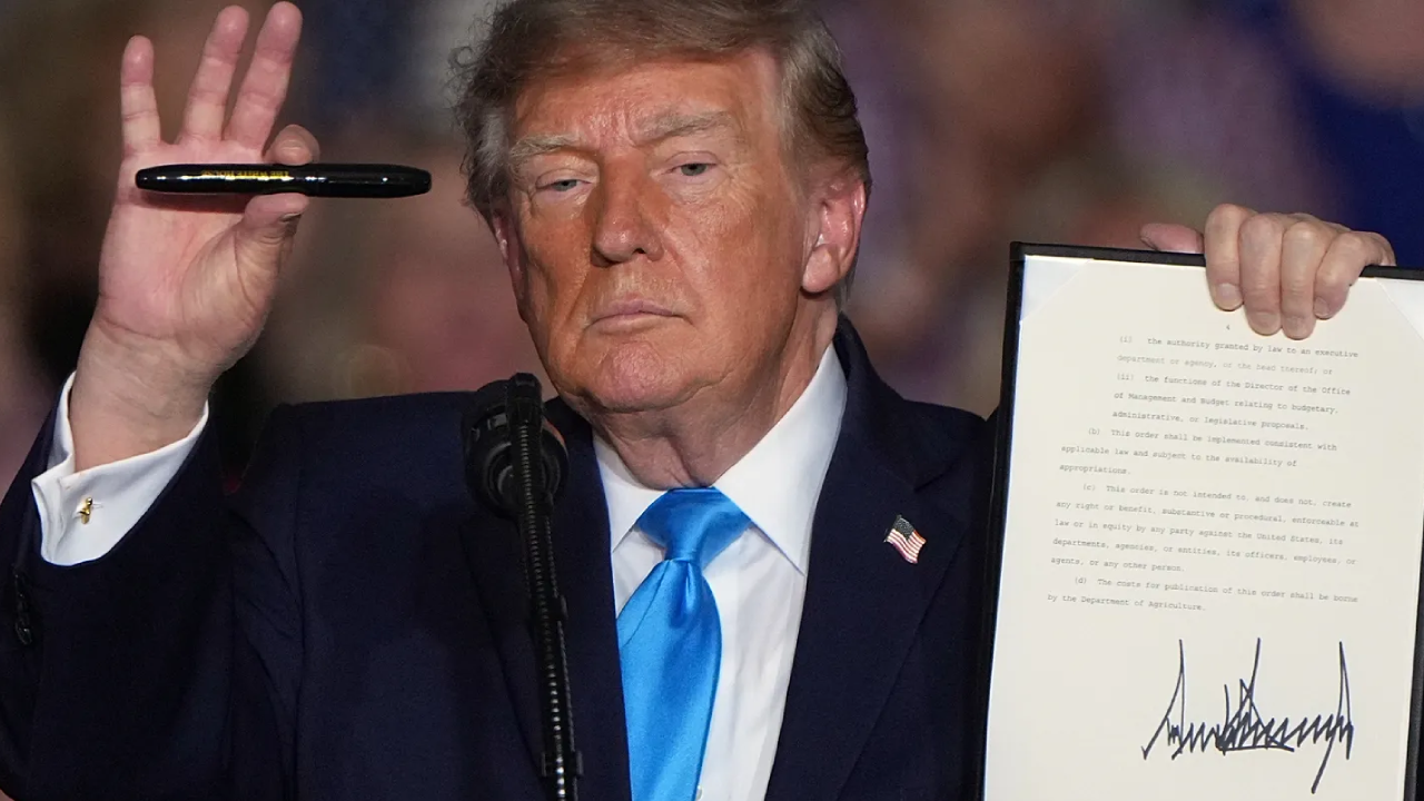 Trump, İran için geri adım attı: Seçimlere kadar saldırıları durdurdu