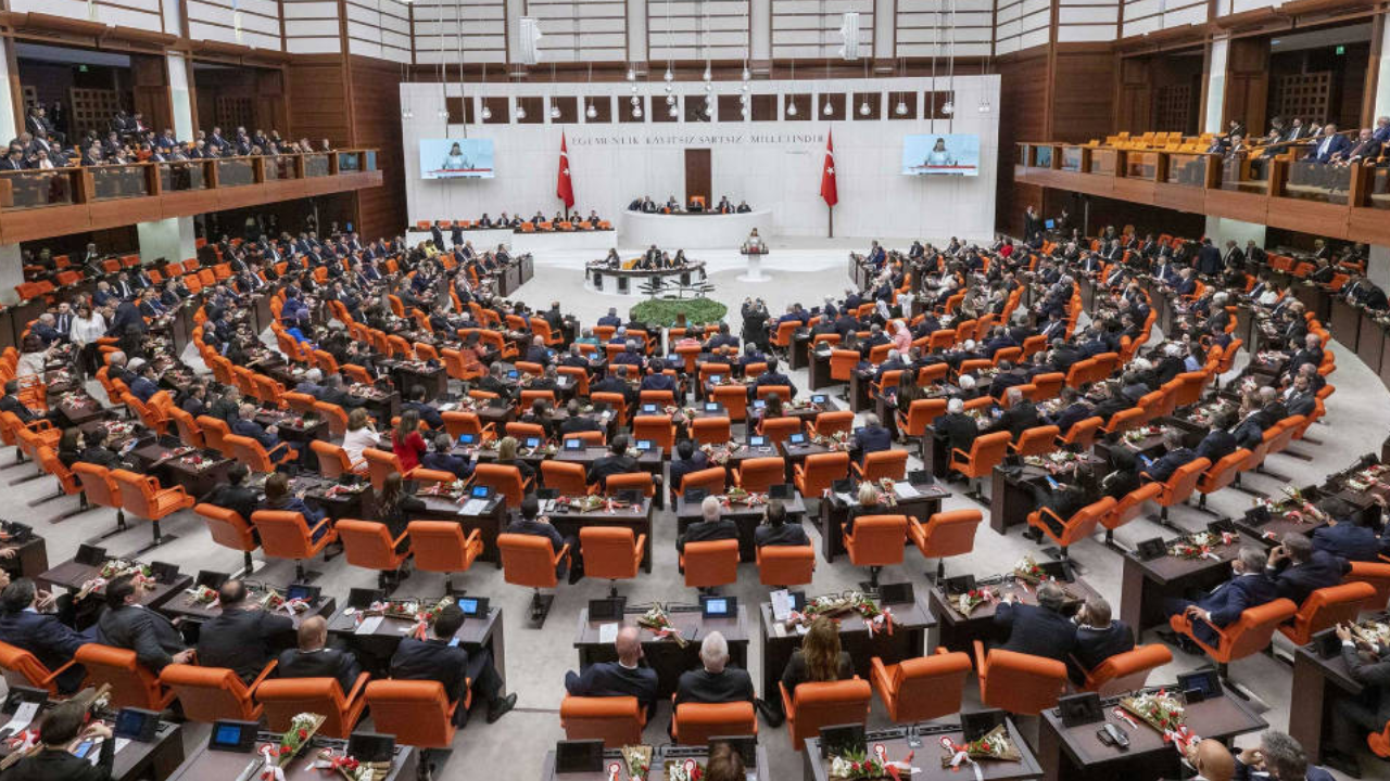 Muhalefetin ‘fon krizi araştırılsın’ önergesine AK Parti ve MHP'den ret!