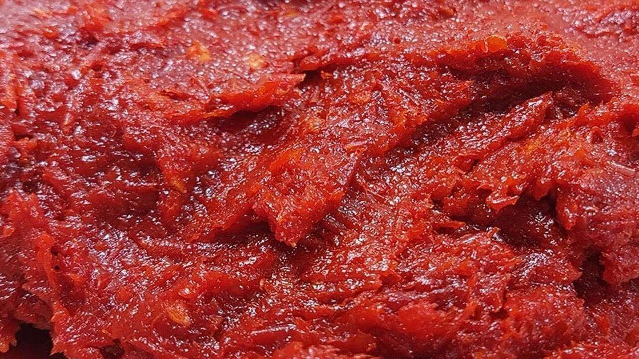 Anteplilerin yaptığı salça kolay kolay küflenmiyor! İşin sırrı hazırlama yönteminde