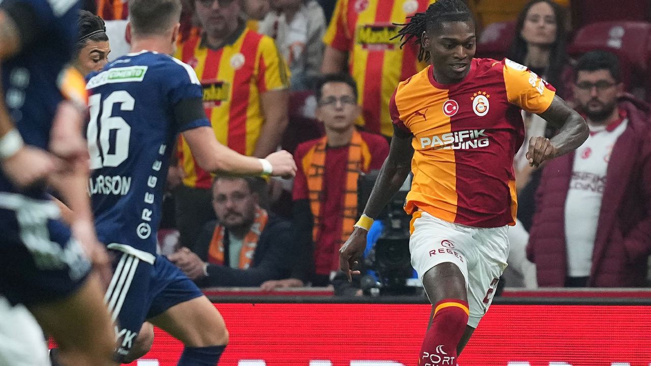 10 kişi kalan Galatasaray geri adım atmadı: Kasımpaşa’yı son dakikalarda devirdi