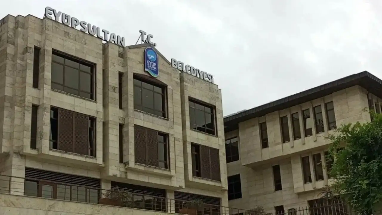 Ataşehir'in ardından gözler Eyüpsultan'da: Başkanvekili seçimi öncesi 'binaya giriş engeli'
