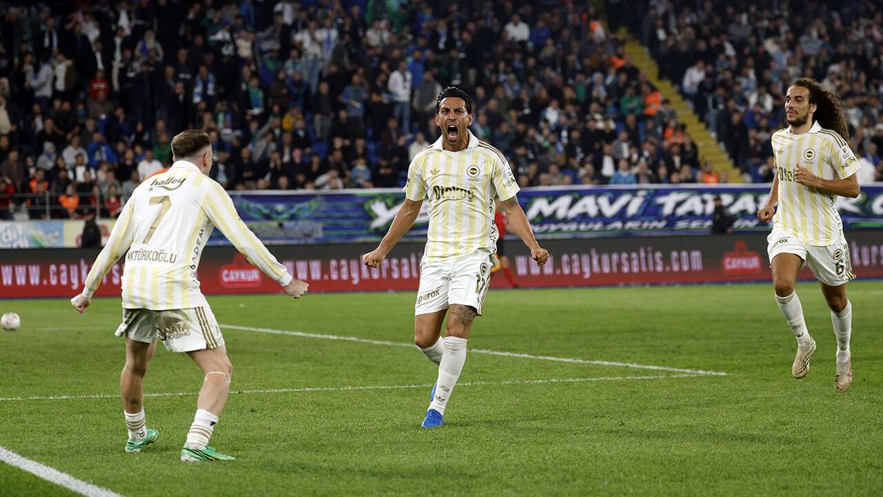 Fenerbahçe 3 puanı 3 golle aldı