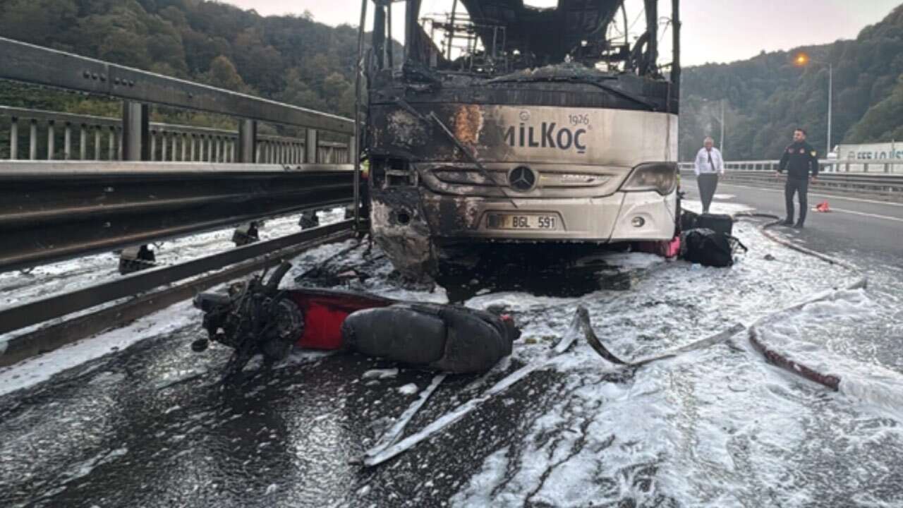 Bolu Dağı Tüneli’nde yolcu otobüsü yandı