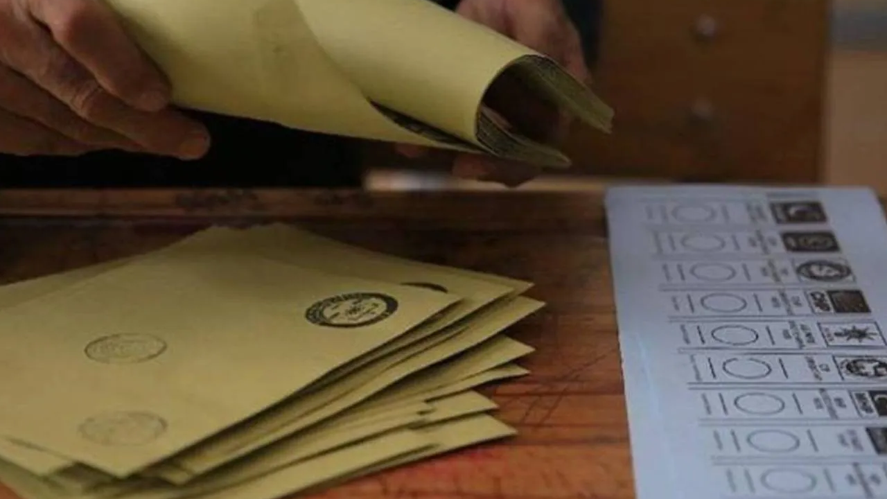 Aydın’da dengeleri değiştirecek anket: YENİ Parti farkı açtı, AK Parti yerel seçimin de gerisine düştü!