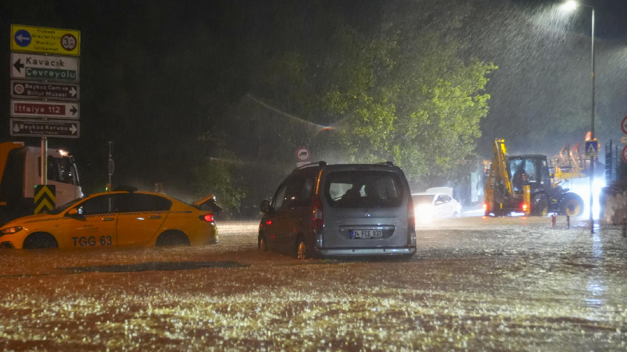 53 ilde turuncu ve sarı kodlu alarm: Bakanlık, Marmara’da şiddetli yağışlar için uyardı